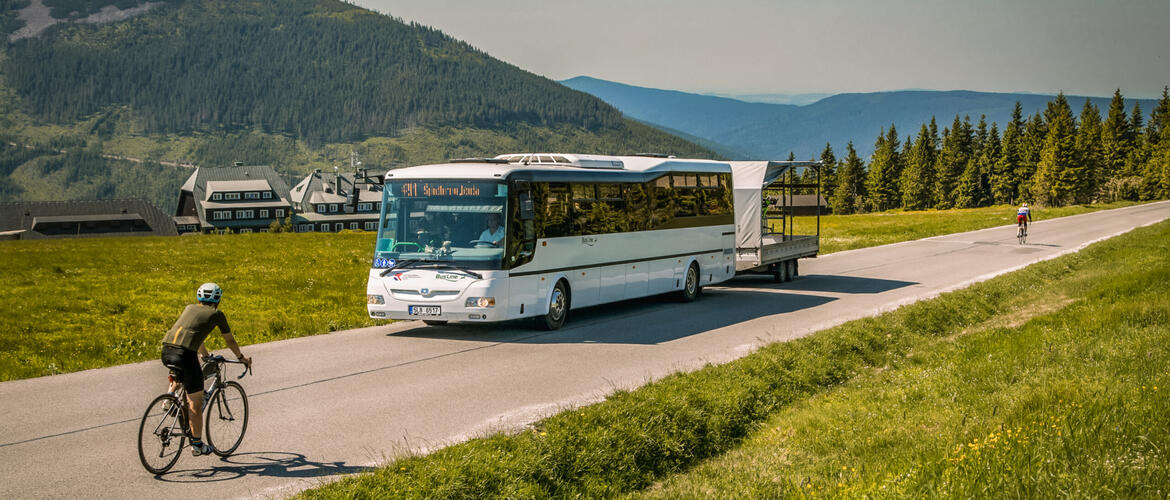 Skrzyżowanie karkonoskich cyklobusów